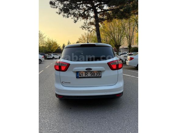 Sahibinden Ford C-Max 1.6 TDCi Titanium 2012 Model  250.000 km Beyaz