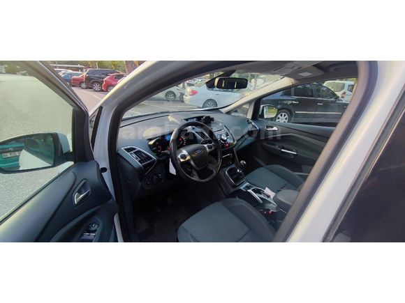 Sahibinden Ford C-Max 1.6 TDCi Titanium 2012 Model  250.000 km Beyaz