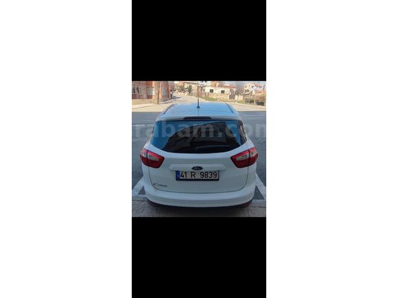 Sahibinden Ford C-Max 1.6 TDCi Titanium 2012 Model  250.000 km Beyaz