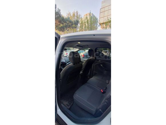 Sahibinden Ford C-Max 1.6 TDCi Titanium 2012 Model  250.000 km Beyaz