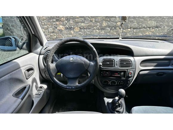 Renault Megane 1.9 DTi RTE 2000 Model  Klimalı