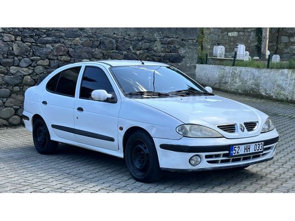 Renault Megane 1.9 DTi RTE 2000 Model  Klimalı
