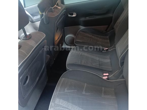 Sahibinden Renault Scenic 1.6 Dynamique 2004 Model