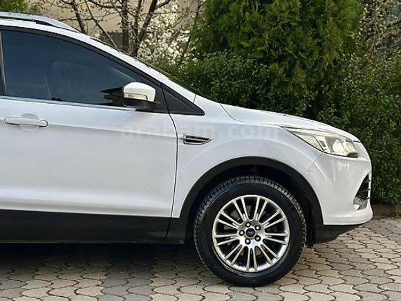 'BOYASIZ 2013 MODEL FORD KUGA TİTANİUM 94.000'KM CAM TAVAN 4x4