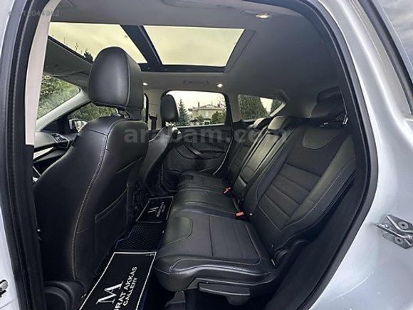 'BOYASIZ 2013 MODEL FORD KUGA TİTANİUM 94.000'KM CAM TAVAN 4x4