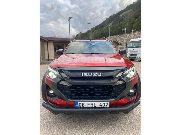 Sahibinden Isuzu D-Max 1.9 D 4x4 V-Cross 2025 Model 