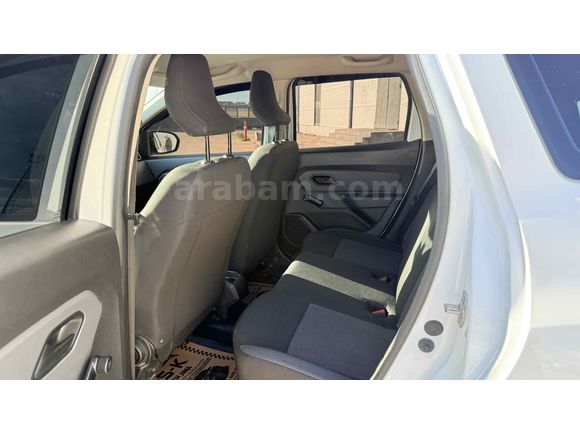 Sahibinden Dacia Duster 1.3 Tce Essential 2023 Model  78.000 km Beyaz