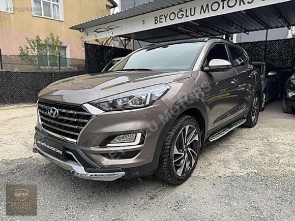 BEYOĞLU MOTORS ÜSKÜDAR'DAN CAM TAVAN SERVİS BAKIMLI TUCSON ELİT.