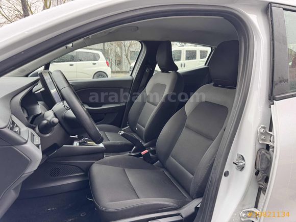 2022 RENAULT CLİO 1.0 TCE 79.000 KM SERVİS BAKIMLI TABLET EKRAN