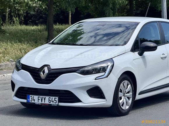 2022 RENAULT CLİO 1.0 TCE 79.000 KM SERVİS BAKIMLI TABLET EKRAN