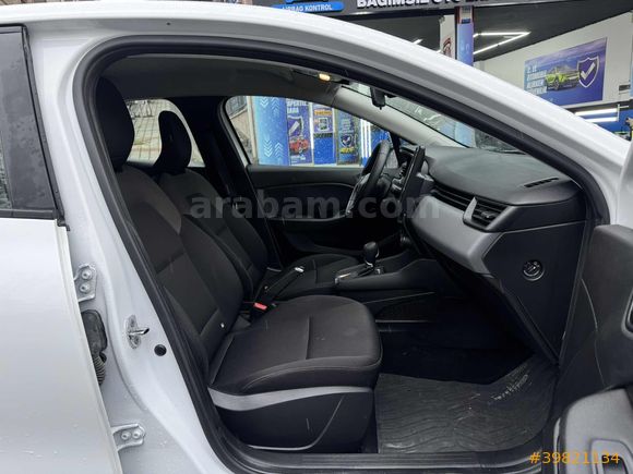 2022 RENAULT CLİO 1.0 TCE 79.000 KM SERVİS BAKIMLI TABLET EKRAN