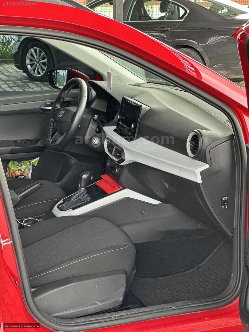 DOĞRU OTOMOTİVDEN ARONA 2024 49 KM HATASIZ SERVİS BAKIMLI 6