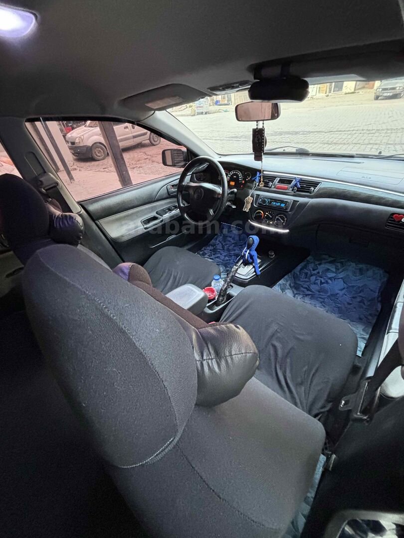 Sahibinden Mitsubishi Lancer 1.6 Comfort 2004 Model 7