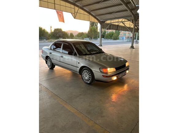Sahibinden klimali Toyota Corolla 1.6 XEi 1997 Model