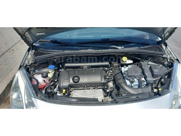 Sahibinden Citroen C3 1.4 VTi Confort 2012 Model  143.000 km Gri