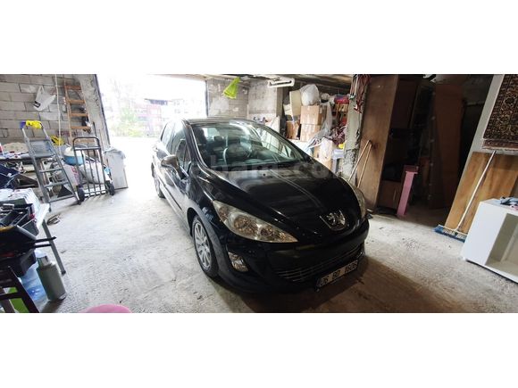 Otomatik Boyasız 130 Binde  Peugeot 308 2010 Model