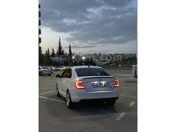 Sağlıkçıdan Skoda Rapid 1.6 TDI Elegance 2014 Model 