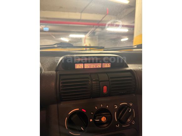 Düşük km tertemiz kullanıcıdan corsa 