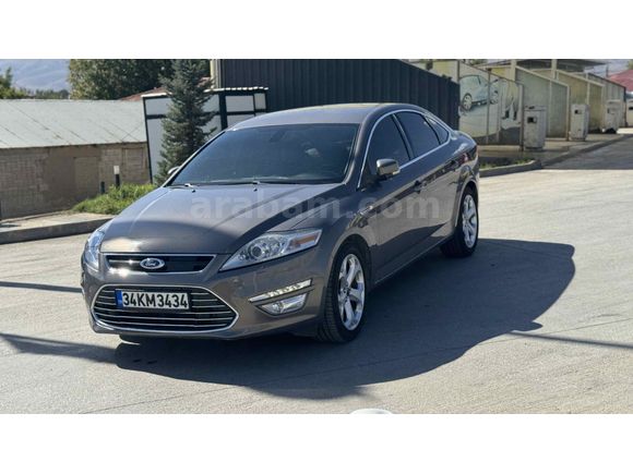 Ford Mondeo 2.0 TDCi Titanium  Düşük km özel plaka