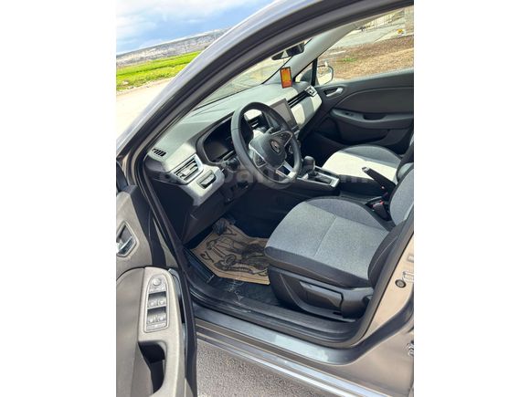 Sahibinden Renault Clio 1.0 TCe Evolution 2024 Model