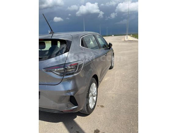 Sahibinden Renault Clio 1.0 TCe Evolution 2024 Model