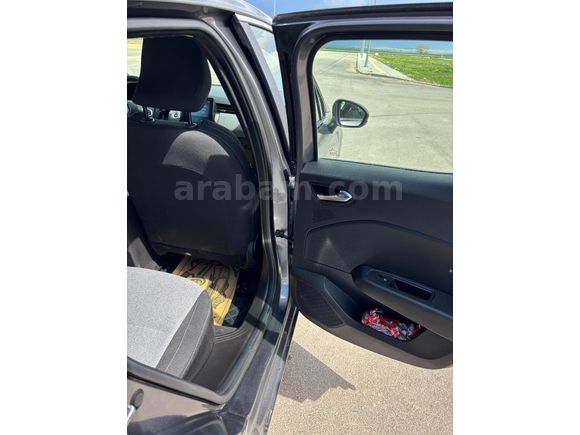 Sahibinden Renault Clio 1.0 TCe Evolution 2024 Model