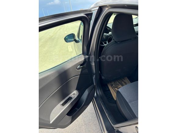 Sahibinden Renault Clio 1.0 TCe Evolution 2024 Model