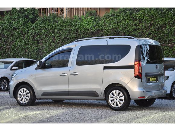 2023 RENAULT EXPRESS (senetle taksitlendirme seçeneğimiz vardır)