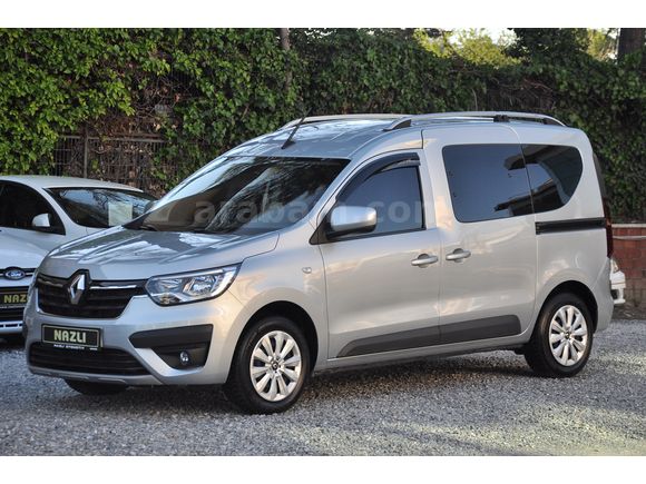 2023 RENAULT EXPRESS (senetle taksitlendirme seçeneğimiz vardır)