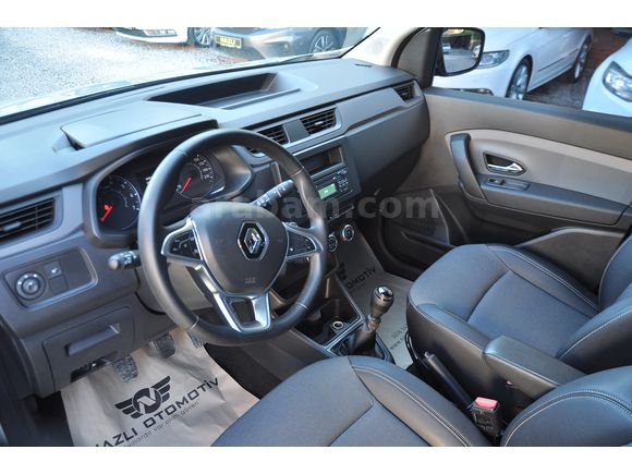 2023 RENAULT EXPRESS (senetle taksitlendirme seçeneğimiz vardır)