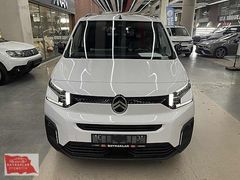 BAYRAKLAR'DAN 2026 BERLİNGO 1.5 BLUEHDI PLUS 130BG GENİŞ EKRAN