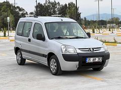 ACK OTOMOTİVDEN BAKIMLI VE KONFORLU PEUGEOT PARTNER!