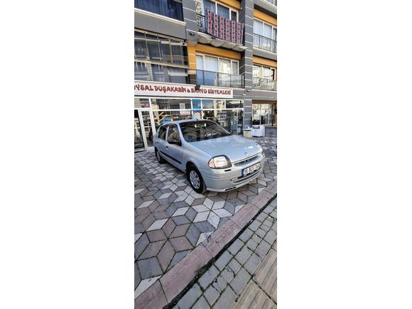 Sahibinden Renault Clio 1.4 RNA 2000 Model  393.000 km Gri