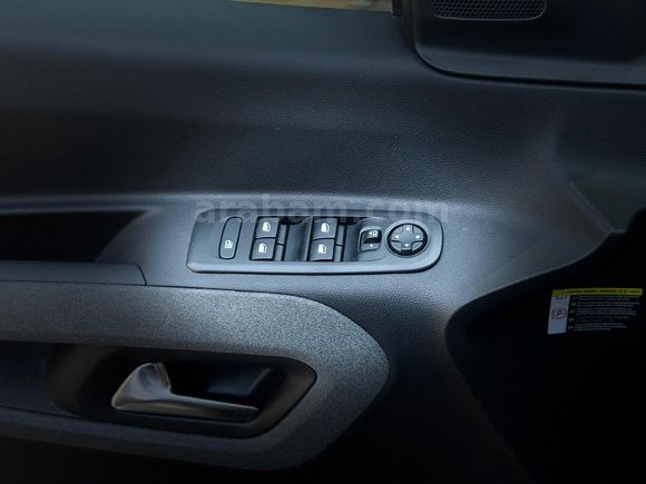 Sahibinden Peugeot Rifter 1.5 BlueHDI Allure 2025 Model