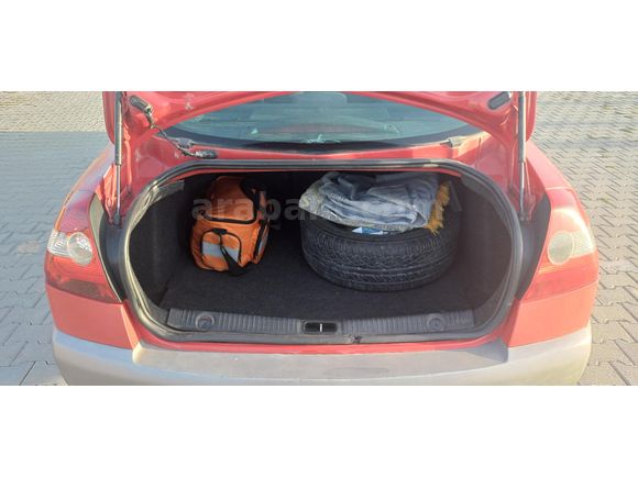 Sahibinden Renault Megane 1.6 Dynamique 2004 Model