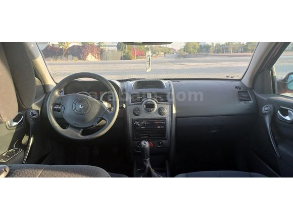 Sahibinden Renault Megane 1.6 Dynamique 2004 Model