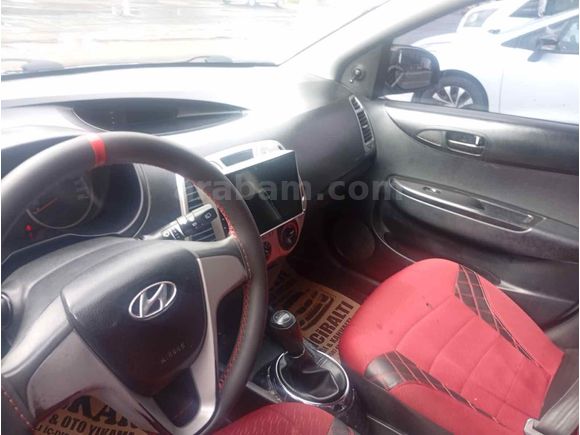 Sahibinden Hyundai i20 1.4 CRDi Team 2011 Model 