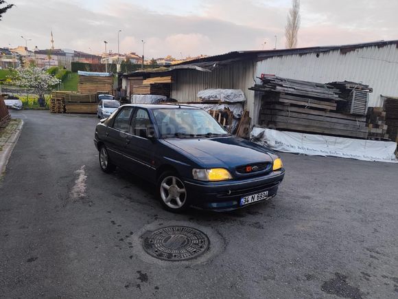 Ford Escort Cosworth 1.6 (8 Yıllık Aile Aracı)