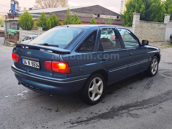 Ford Escort Cosworth 1.6 (8 Yıllık Aile Aracı)