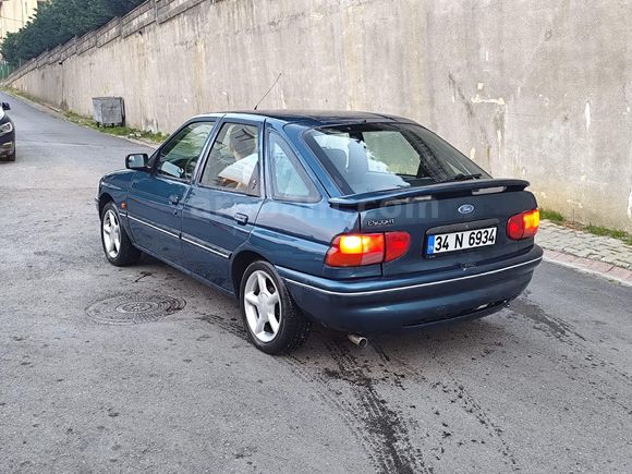 Ford Escort Cosworth 1.6 (8 Yıllık Aile Aracı)