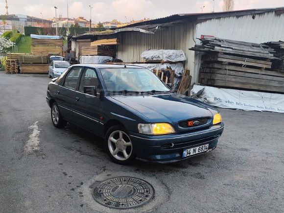 Ford Escort Cosworth 1.6 (8 Yıllık Aile Aracı)