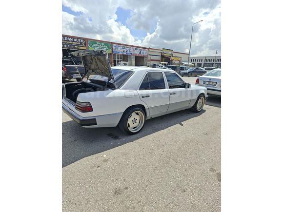 Sahibinden Mercedes - Benz 200 E 1989 Model