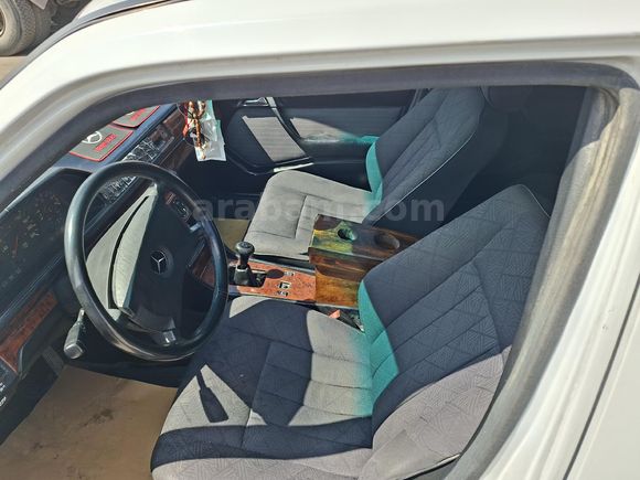 Sahibinden Mercedes - Benz 200 E 1989 Model