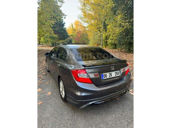 Sahibinden Honda Civic 1.6i VTEC Eco Elegance 2012 Model