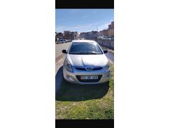 Galeriden Hyundai i20 1.4 CVVT Team 2012 Model Batman