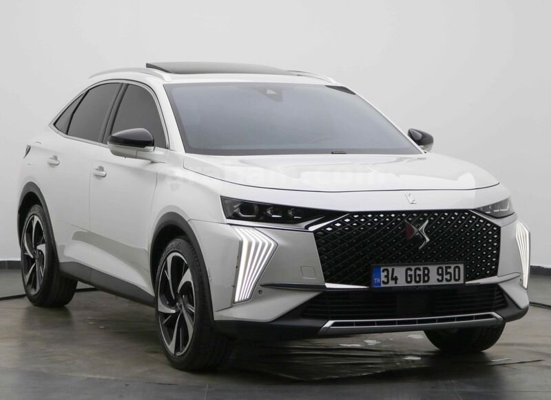 Galeriden DS Automobiles DS7 Crossback 1.6 THP PureTech So Chic Opera 2022 Model Sakarya