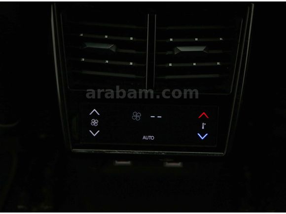 Galeriden DS Automobiles DS7 Crossback 1.6 THP PureTech So Chic Opera 2022 Model Sakarya