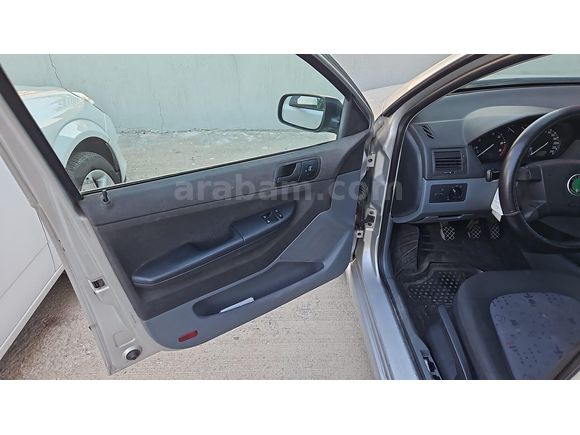 Takasa açık bakımlı Fabia