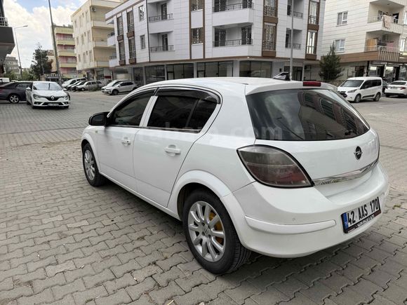 Galeriden Opel Astra 1.4 Enjoy 2010 Model Batman