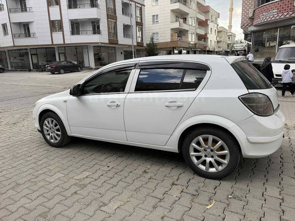 Galeriden Opel Astra 1.4 Enjoy 2010 Model Batman